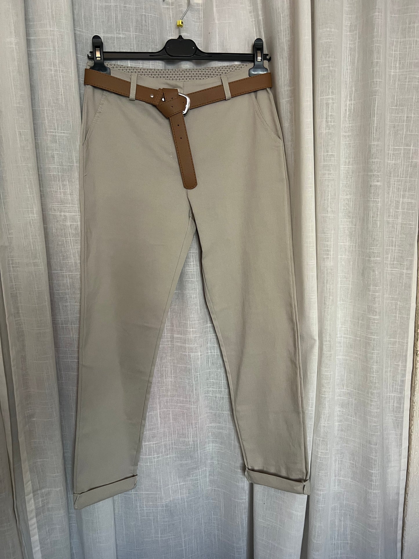 Pantalon 7/8 styles carottes+ ceinture Lana-The Phénix Styles