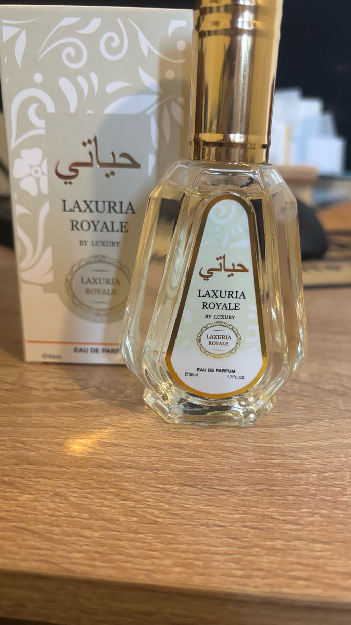 LAXURIA ROYALE BY LUXURY-Yara blanc Dubaï