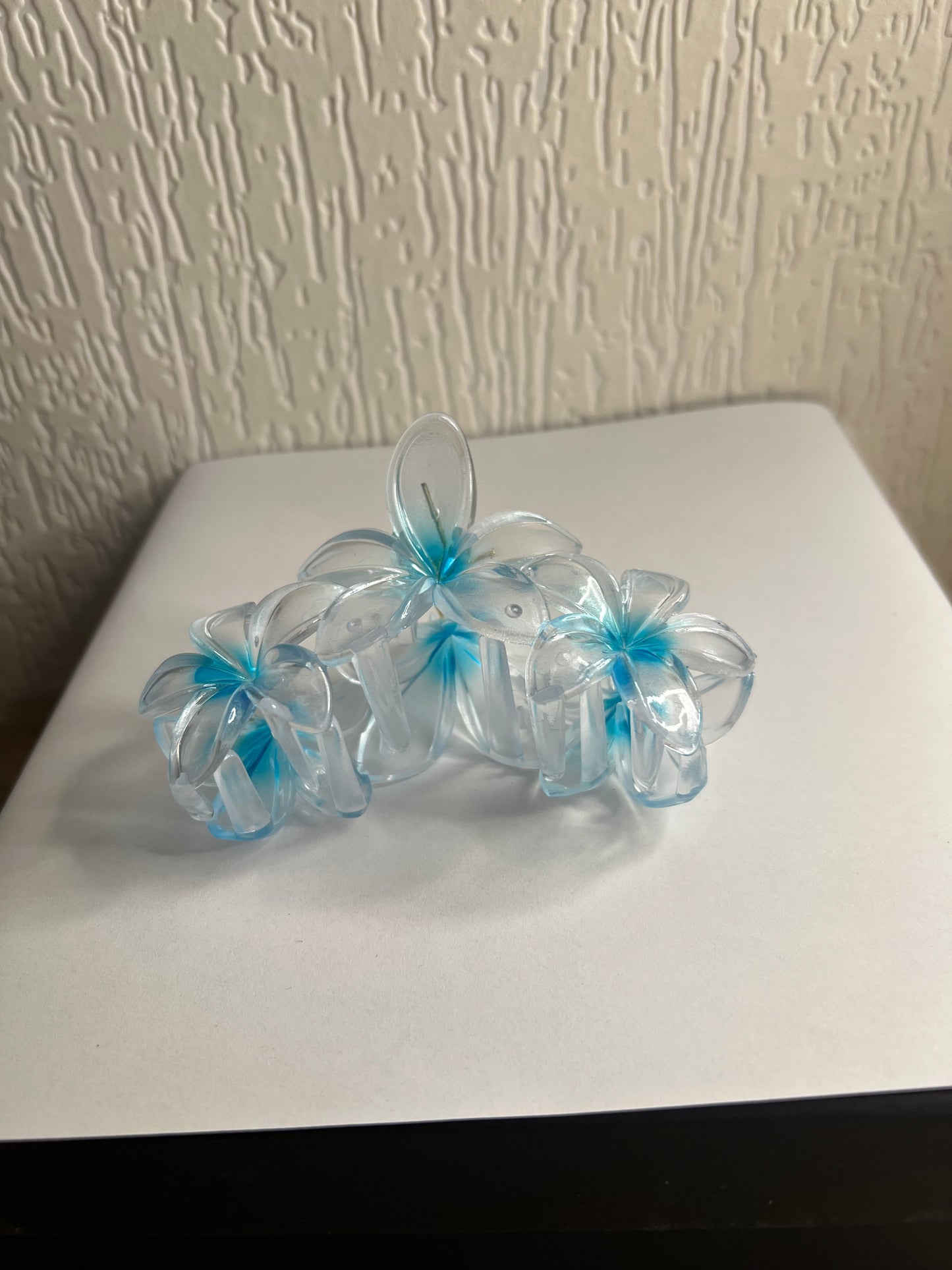 Pince à cheveux fleur transparente-The Phénix Styles