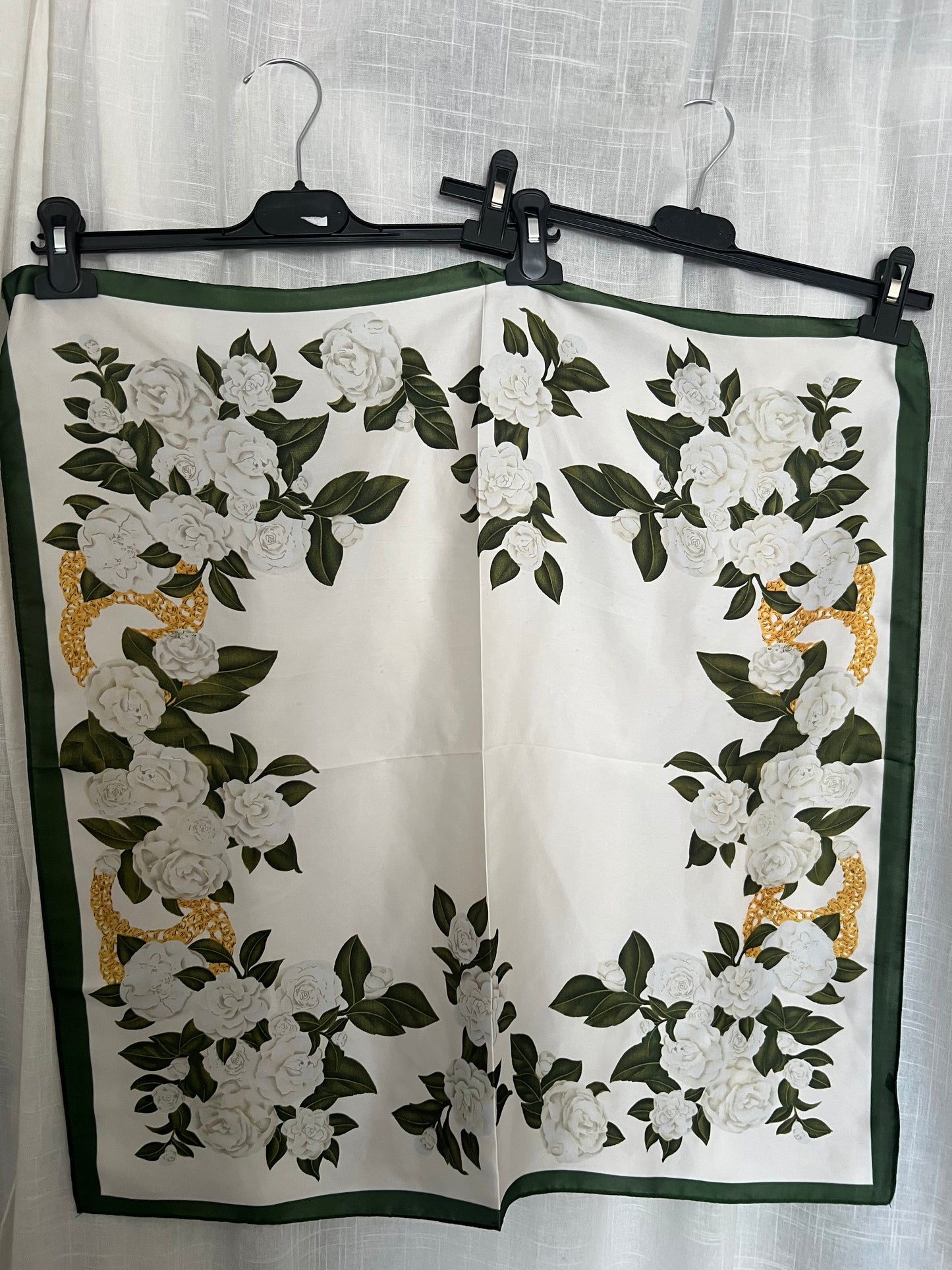 Foulard à motifs-The Phénix Styles