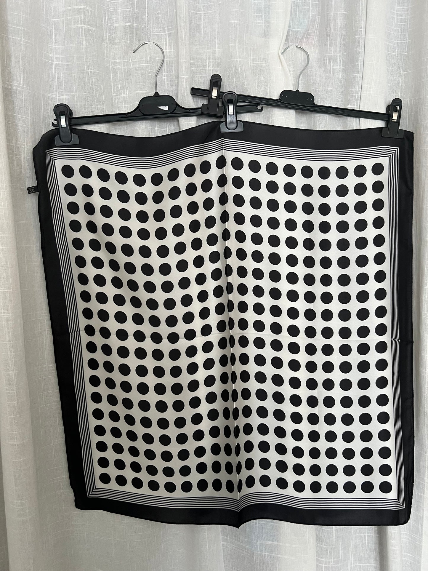 Foulard à motifs-The Phénix Styles