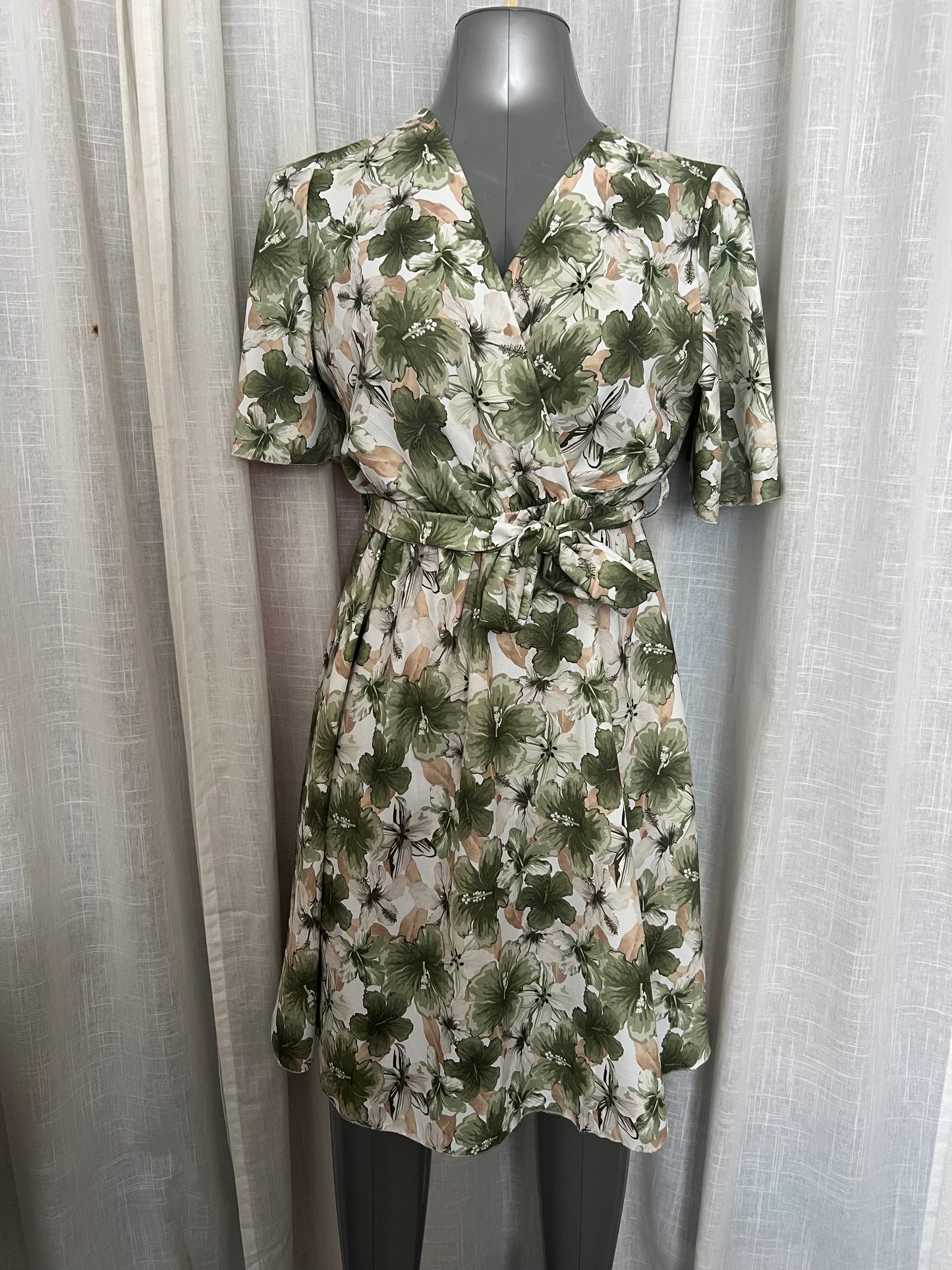 Robe fluide fleurie Fanny-The Phénix Styles