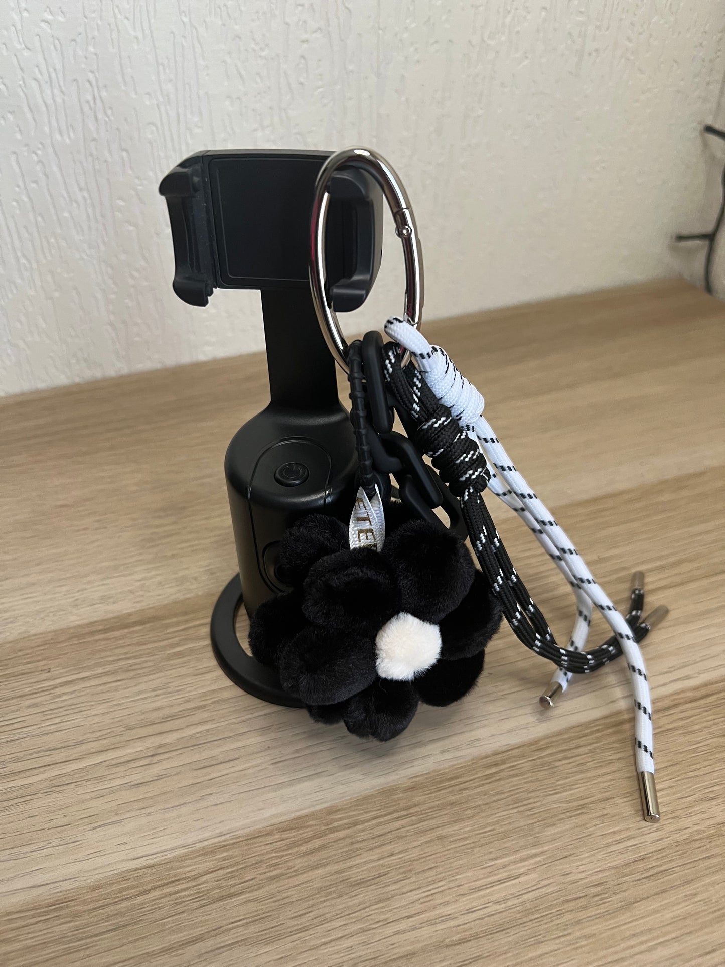 Grigri de sac alias bijoux de sac fleur noire-The Phénix Styles