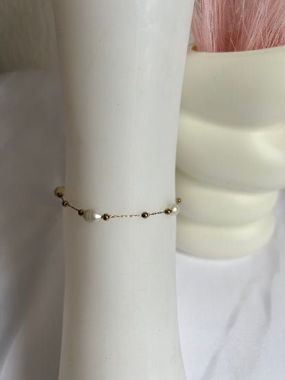 Bracelet cheville perle d’eau douce LAURE-Gold-The Phénix Styles