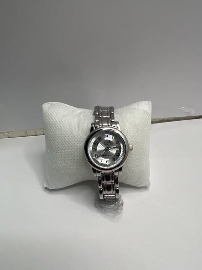 Montre Kelly-cadran rond argentée-The Phénix Styles