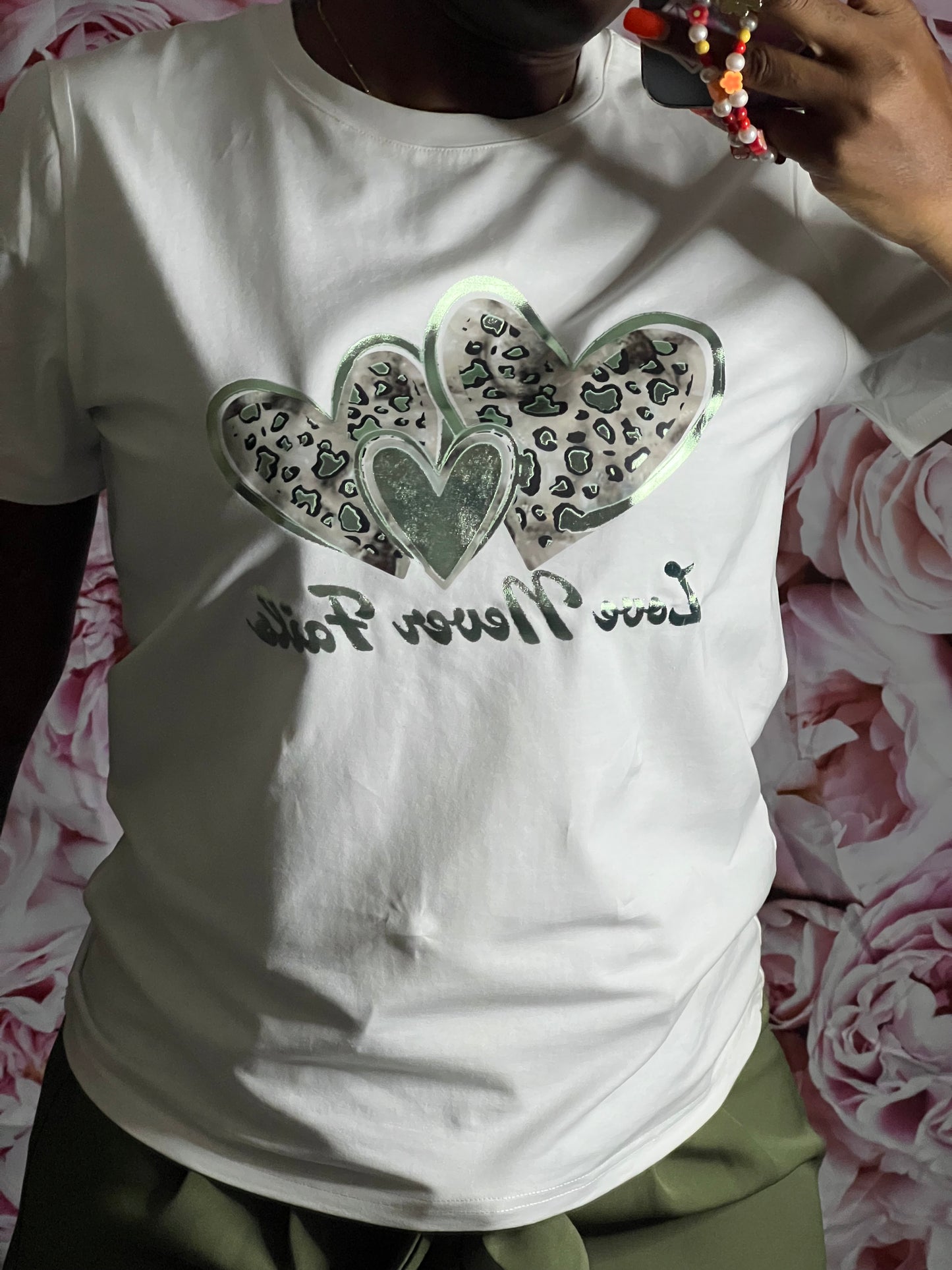 T-Shirt Love Never Fails Kaki-The Phénix Styles