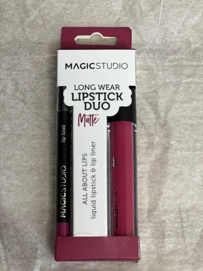 MAGIC STUDIO
Set Lèvres Crayon et Gloss Shiny
Brillants à lèvres et gloss-The Phénix Styles