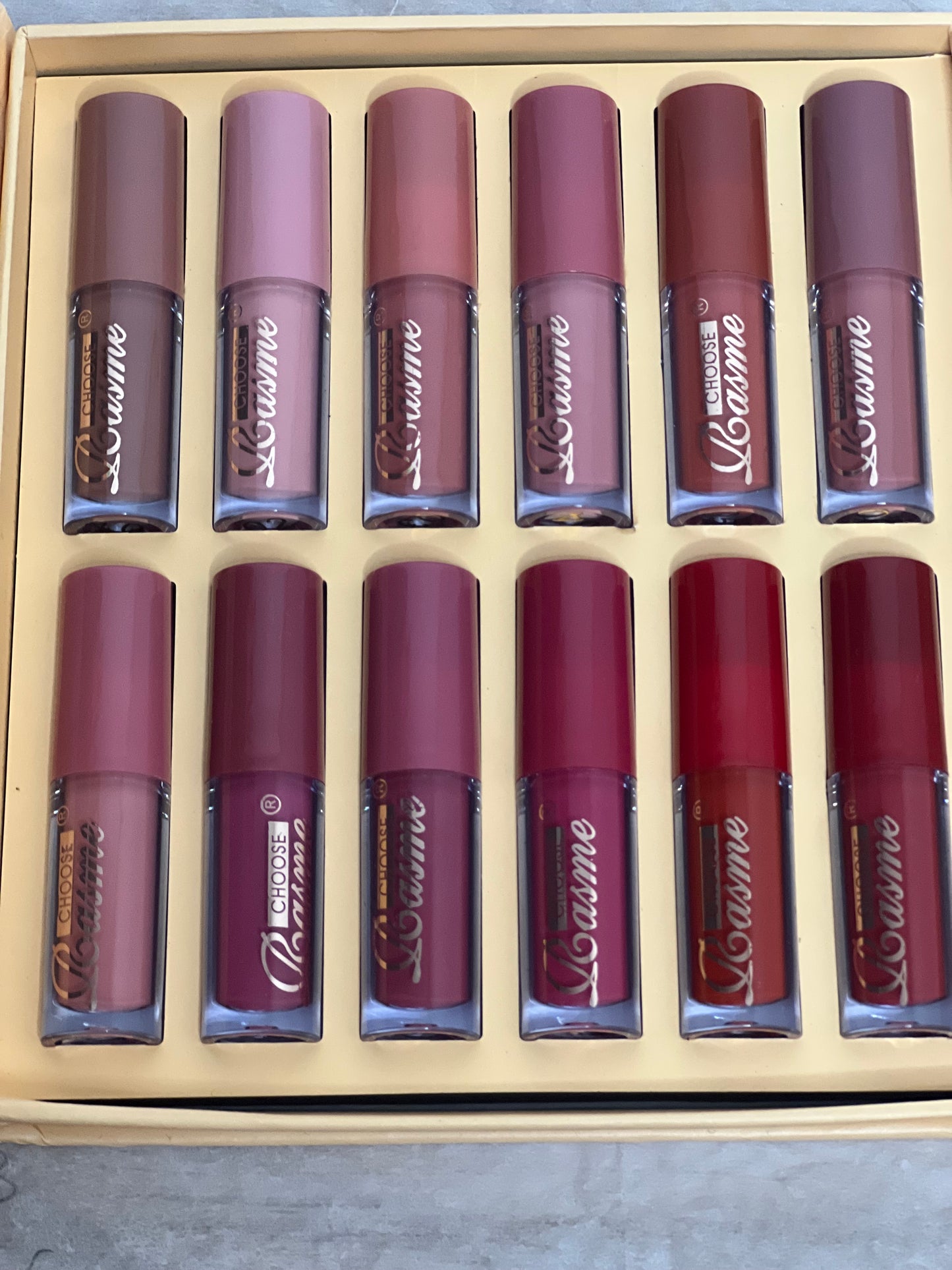Rouge à lèvres liquide brillant mat
