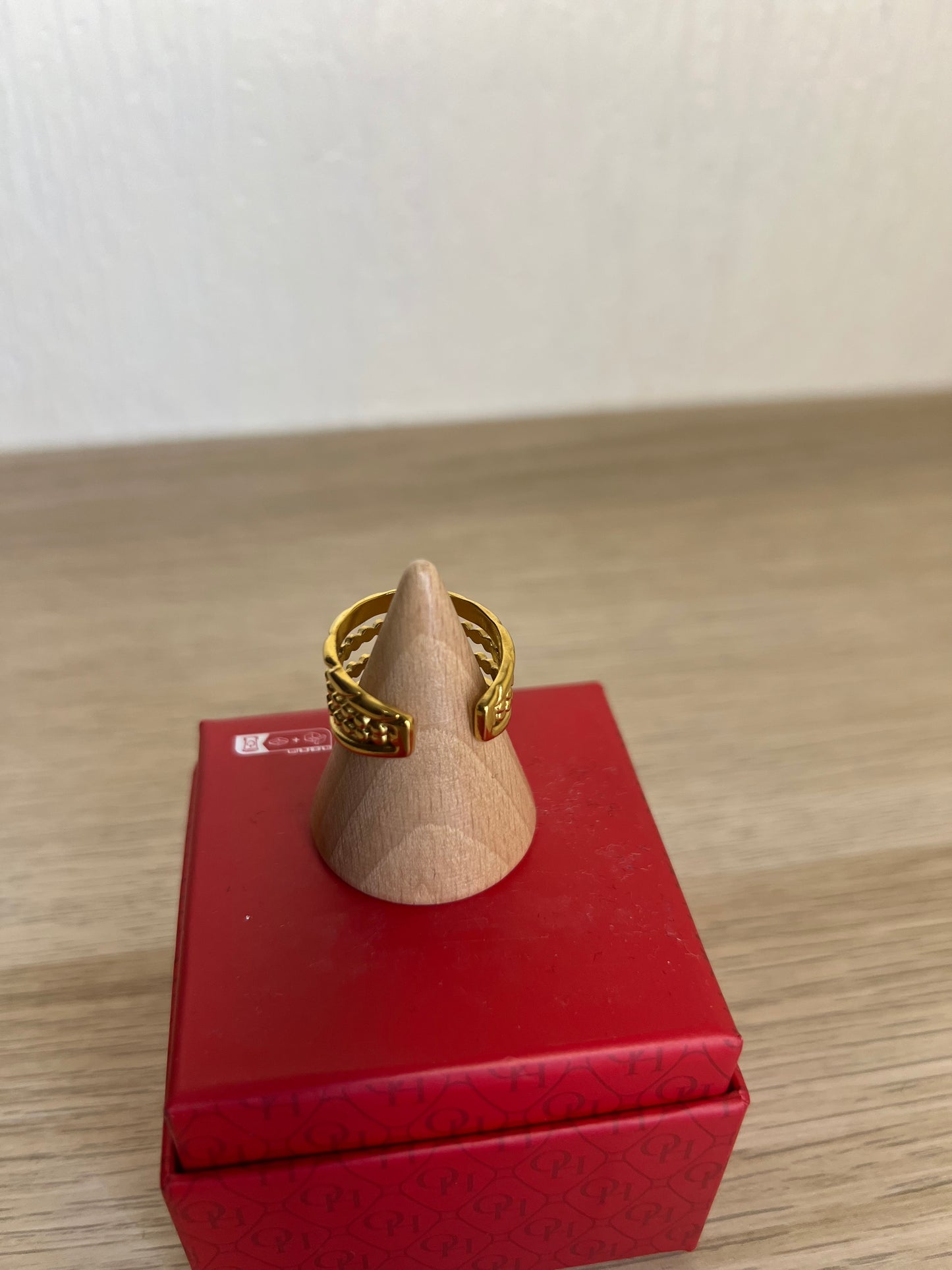 Bague motif perle dorée Tania-The Phénix Styles