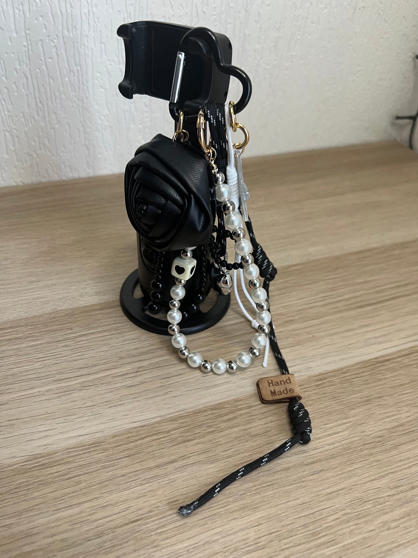 Grigri de sac alias bijoux de sac rose noir-The Phénix Styles