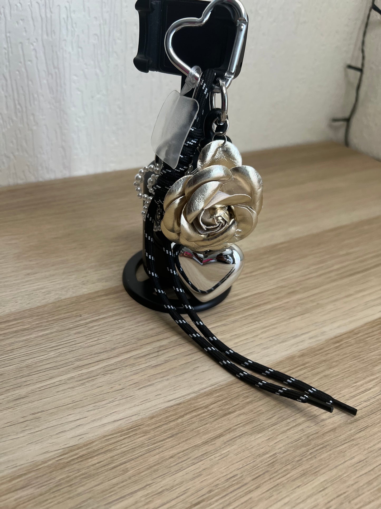 Grigri de sac alias bijoux de sac rose argenté -The Phénix Styles