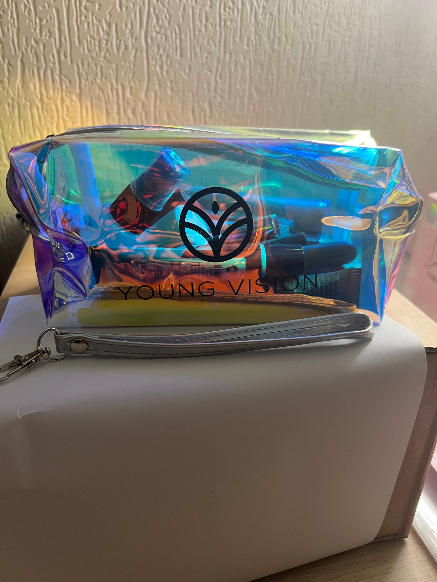 ✨ Trousse Holographique + 20 Produits Make-up